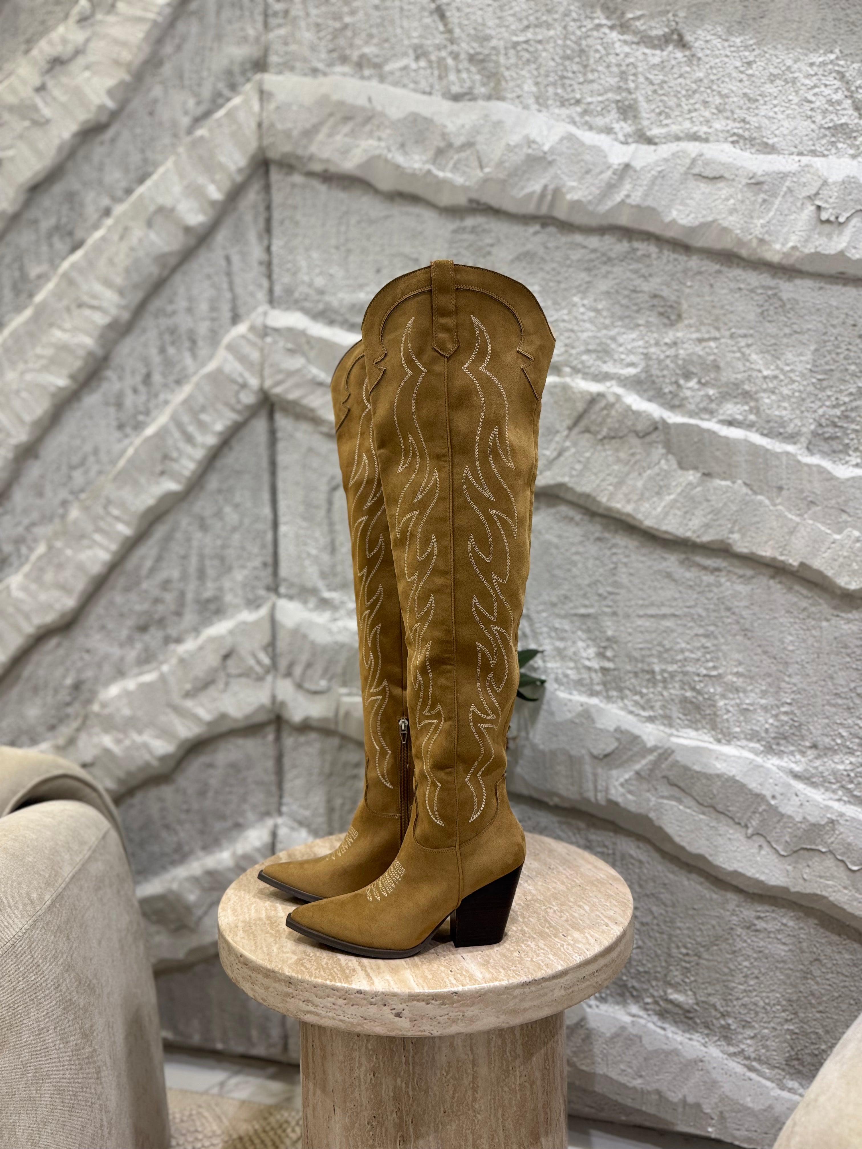 BOTA VAQUERA NUDE ABBY
